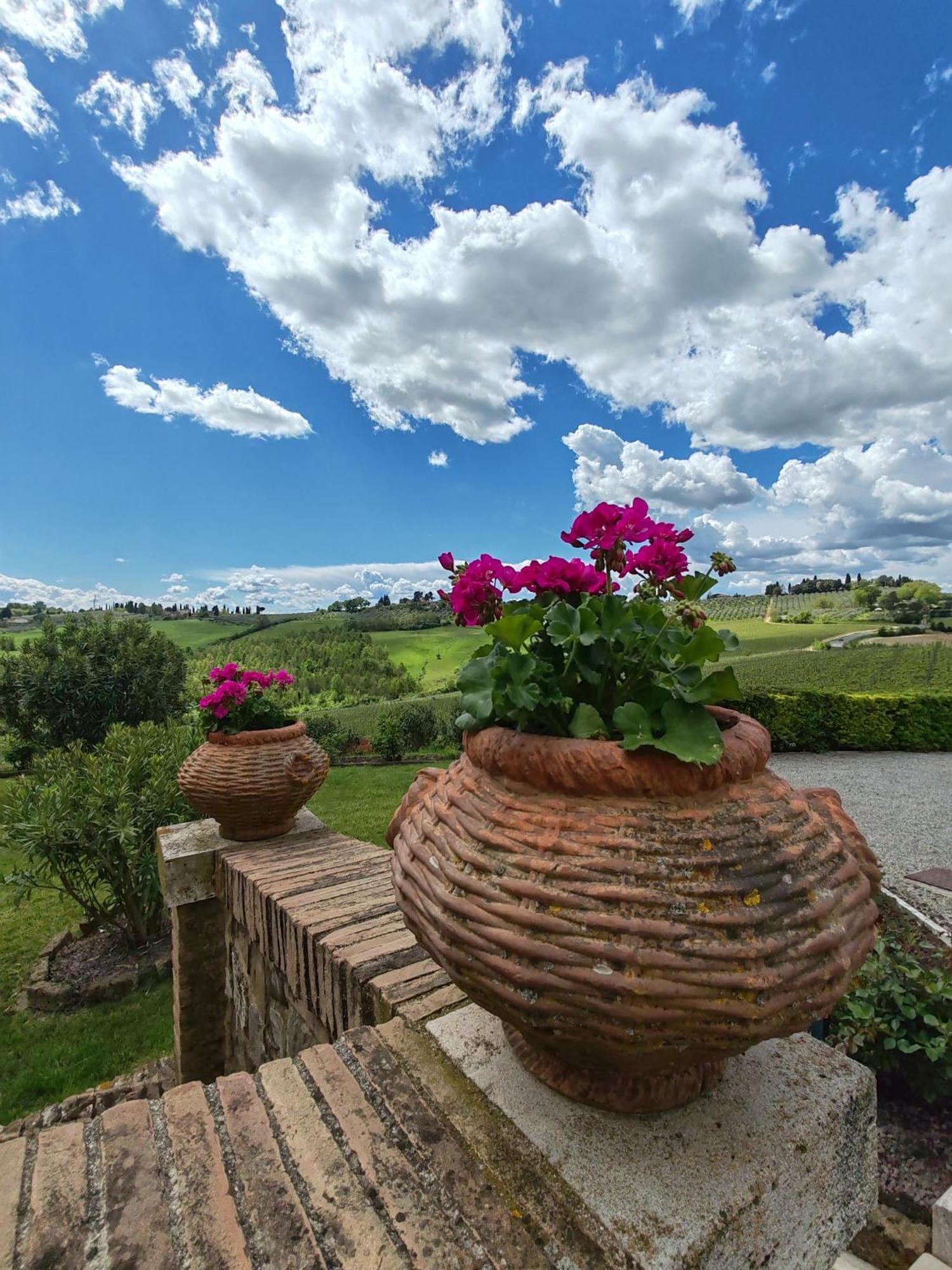 Villa Il Castagno Wine & Resort Siena Kültér fotó